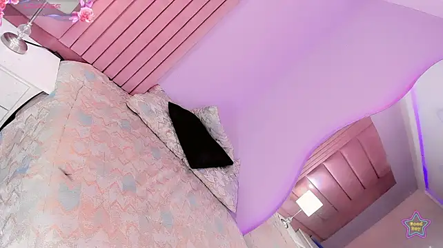 CALLMEATENEA's Live XXX Chat