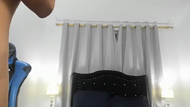 Debora_brown Adlı Modelin Canlı XXX Sohbeti