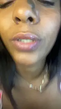 Emilly_Mayfair Chat XXX live