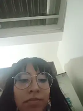 Yui_Narumi লাইভ XXX চ্যাট