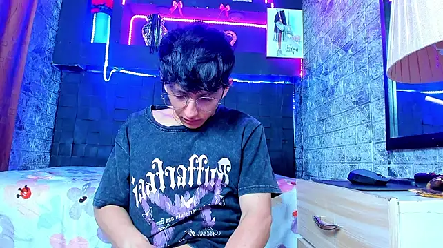 ElanGiraldo Show Webcam
