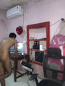 Chatroom XXX en direct de HotXKrish