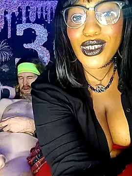 AmazonianMistress' Webcam Show