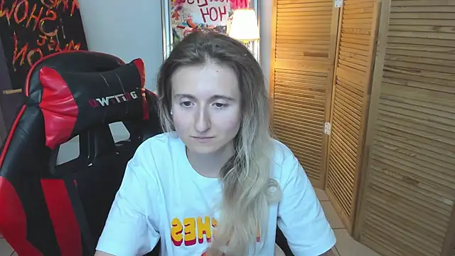 CamillaDreamer Adlı Modelin Canlı XXX Sohbeti