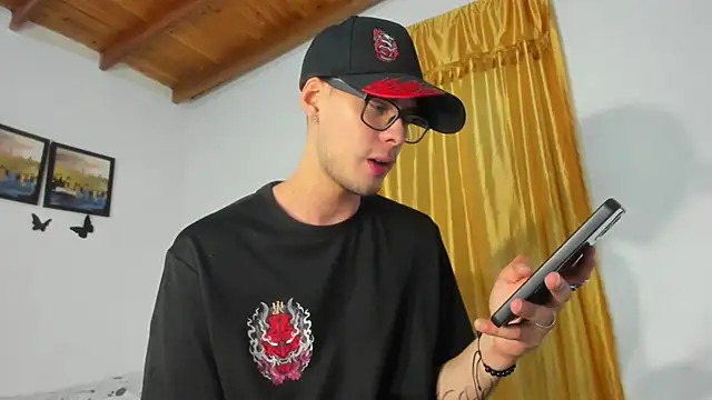 Chat XXX en directo de Vlad__night
