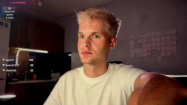 Leonnextdoor Pertunjukan Webcam