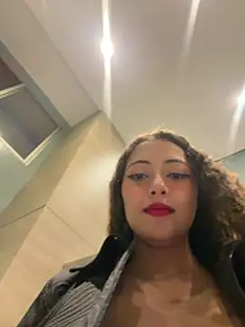 Chat XXX en directo de seraphine23