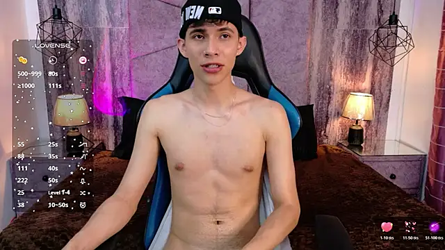 AronTawers Chat XXX live