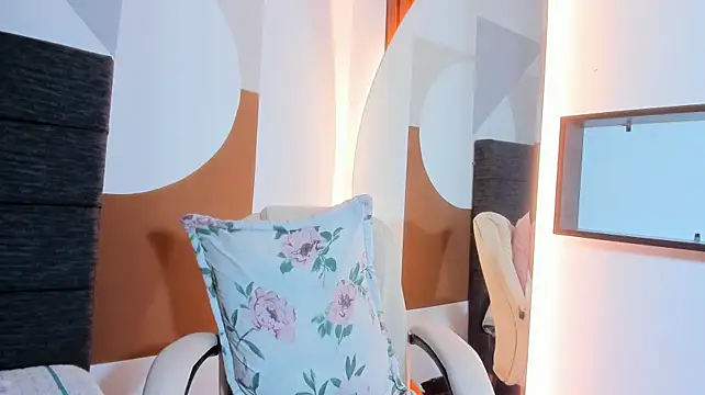 ScarletMoon_1's Live XXX Chat