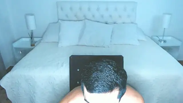 mr_hunterx webkamerás műsora