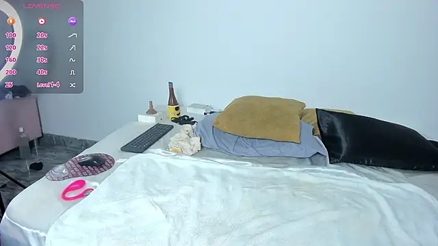 Benjamin_Buster live XXX chat