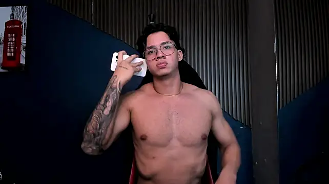 XXX chat uživo modela Axxel_Muscle