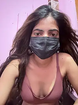 Miss_Pretty011 Show in webcam