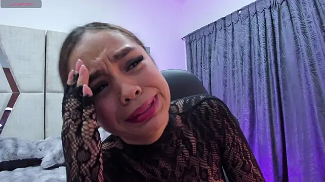 CarolineFyre's Live XXX Chat