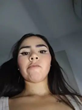 Natty_roberts_ Adlı Modelin Canlı XXX Sohbeti