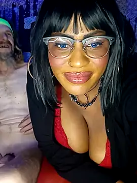 AmazonianMistress live XXX chat