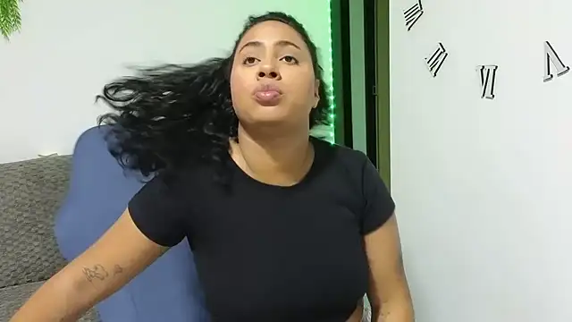 Chat XXX en directo de Valery__lovex