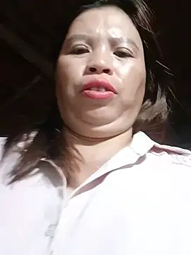 -Yeyi-'s Live XXX Chat