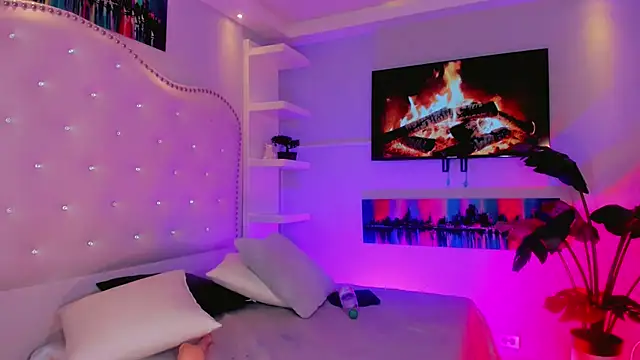 Maia_Hotts – webcam-show