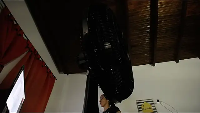 Chat +18 de NATHALIA_SEX ao vivo