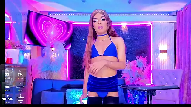 Queens_Wonders_Blonders Show Webcam