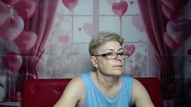 EmiliaGreen Live XXX chat