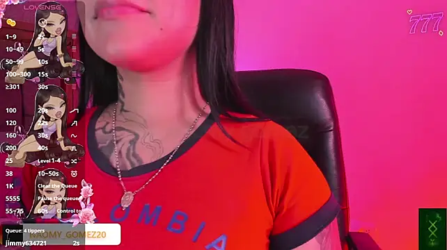 Naomy_Gomez_のライブXXXチャット