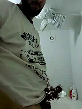 Show modela dickforpussyy na web-kameri
