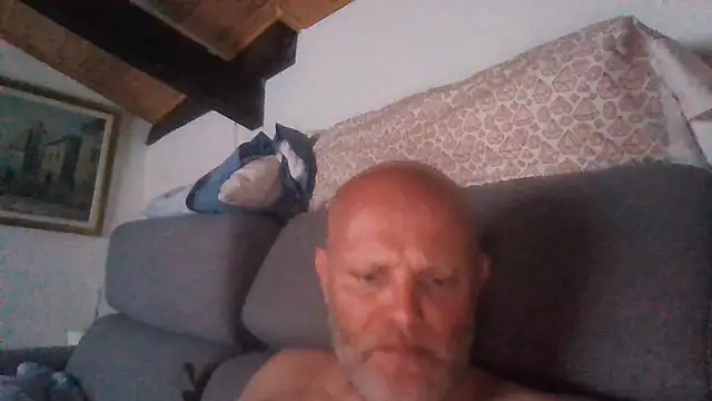 davigochi77bcn Show in webcam