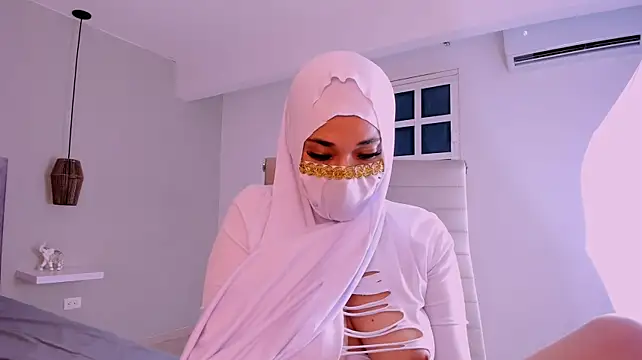 LittleNoor's Live XXX Chat