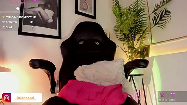Chatroom XXX en direct de brianahill_