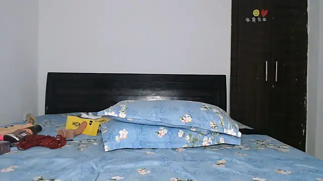 Virgin_Aisha ওয়েবক্যাম শো