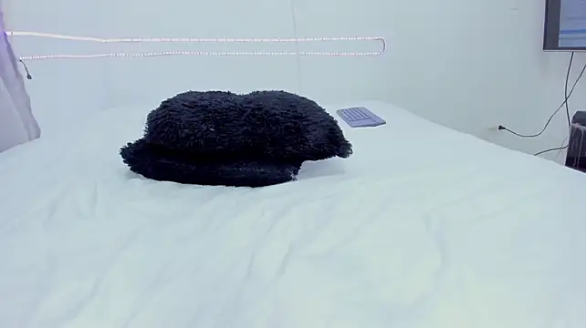 XXX chat uživo modela denny_scobar