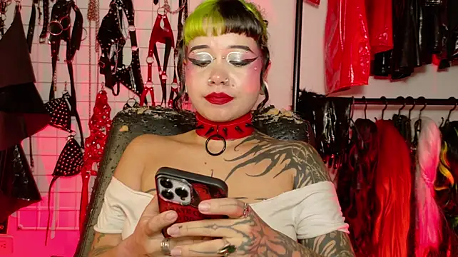 irregular_fetish_ Adlı Modelin Canlı XXX Sohbeti