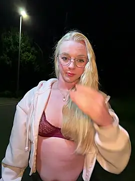 Онлайн чат XXX LinaLeana
