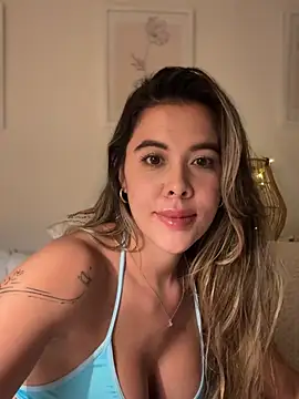Emilia_Bakerr's Live XXX Chat