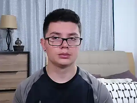 Živý XXX chat BlackFoXXX69