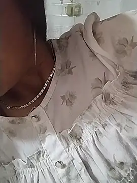 Helen-nn লাইভ XXX চ্যাট