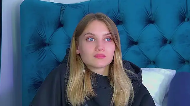 StacyEvances' Live XXX Chat