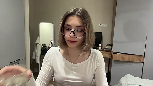 AnnaVelvetFire's Live XXX Chat