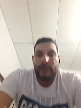 Yorgenis26n Live XXX chat
