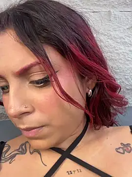 GiaRedd's Live XXX Chat