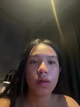cuttiegurlSam 即時 XXX 聊天