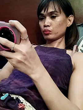 Онлайн чат XXX QueenSoreal