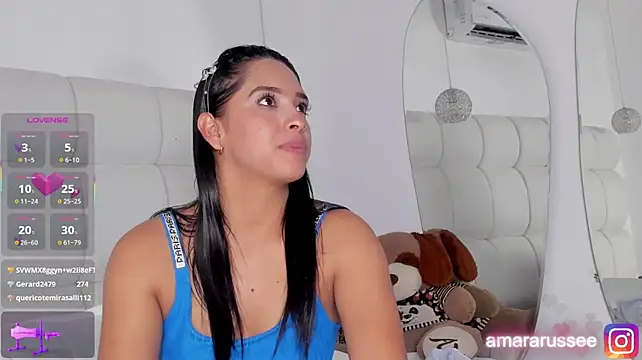Amara_Rossee Adlı Modelin Canlı XXX Sohbeti