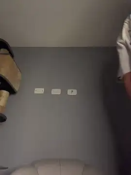 הופעת וובקאם של OLIVER_K