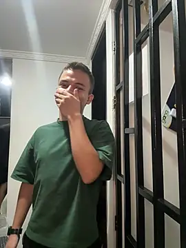 แชท XXX สดของ _Leo_Boy