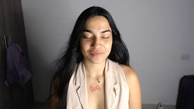 Chat +18 de zendayasexxx ao vivo