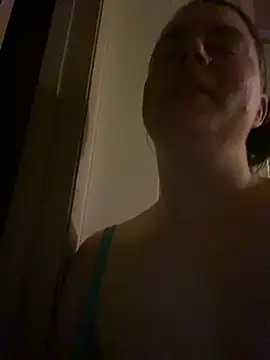 Strawberrykisses96's Webcam Show