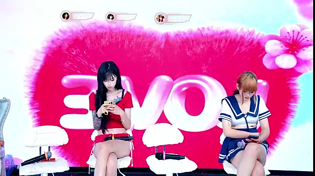 Chanel-001 webcam show